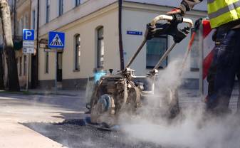Maijā turpinās remontdarbi Daugavpils ielās