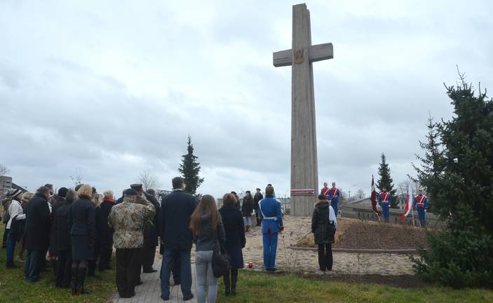 Daugavpils ofensīvas virspavēlniecībai veltīta pieminekļa atklāšana