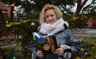 Gaismā nāca grāmata “Krievu pasakas: sieviešu burvestības”