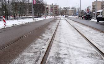 TRAMVAJA LĪNIJAS PĀRBŪVE NAKTS STUNDĀS ILGS LĪDZ 27. FEBRUĀRIM