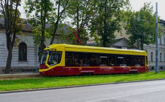 UZ DIVĀM NAKTĪM ATCELTI 1. TRAMVAJU MARŠRUTA REISI