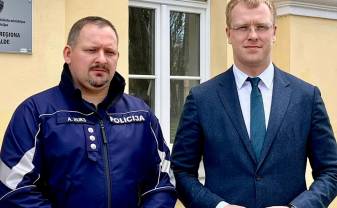 Daugavpils domes priekšsēdētājs lūdz Valsts policijai skaidrot skolu rīcību apdraudējuma gadījumos