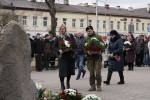 DAUGAVPILĪ GODINĀJA KOMUNISTISKĀ GENOCĪDA UPURU PIEMIŅU 17