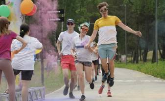 Ar krāsu skrējienu tiks atklāts jaunatnes un sporta festivāls “Artišoks”