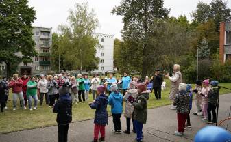 Pasaules senioru diena aizritēja kustībā