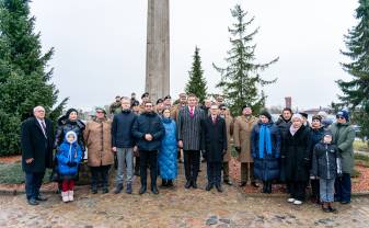 Ar piemiņas brīdi un ziedu nolikšanu Daugavpilī atzīmēja Latgales atbrīvošanas 105. gadskārtu