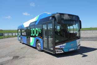 Daugavpils ielās kursēs jauns pilnībā elektrificēts Solaris Urbino 12 autobuss