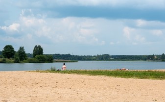 Ūdens kvalitāte visās peldvietās atbilst normatīvo aktu prasībām