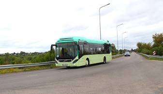 AS “Daugavpils satiksme” testē jauno Volvo 7900 zemās grīdas pilsētas autobusu 